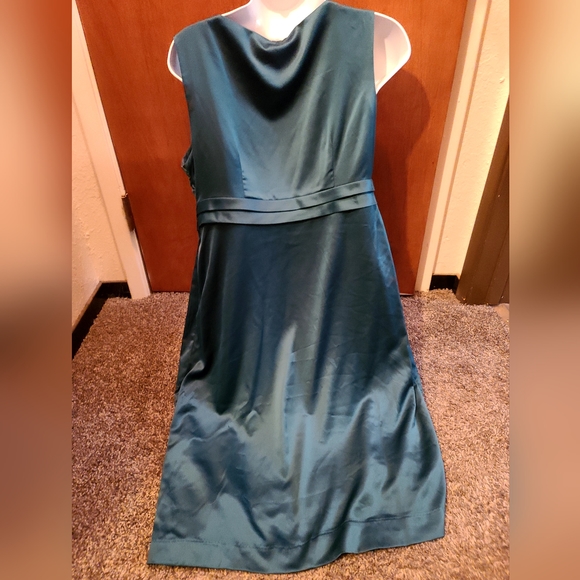 George ME STUNNING Emerald green silky dress sz10 - Picture 7 of 9